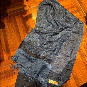 Paisley Patterned Blue Scarf